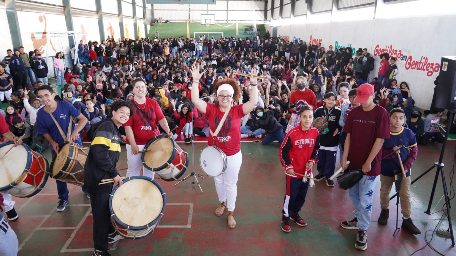 Centro De Ensino Fundamental Lobo Guará - NAZAEDU